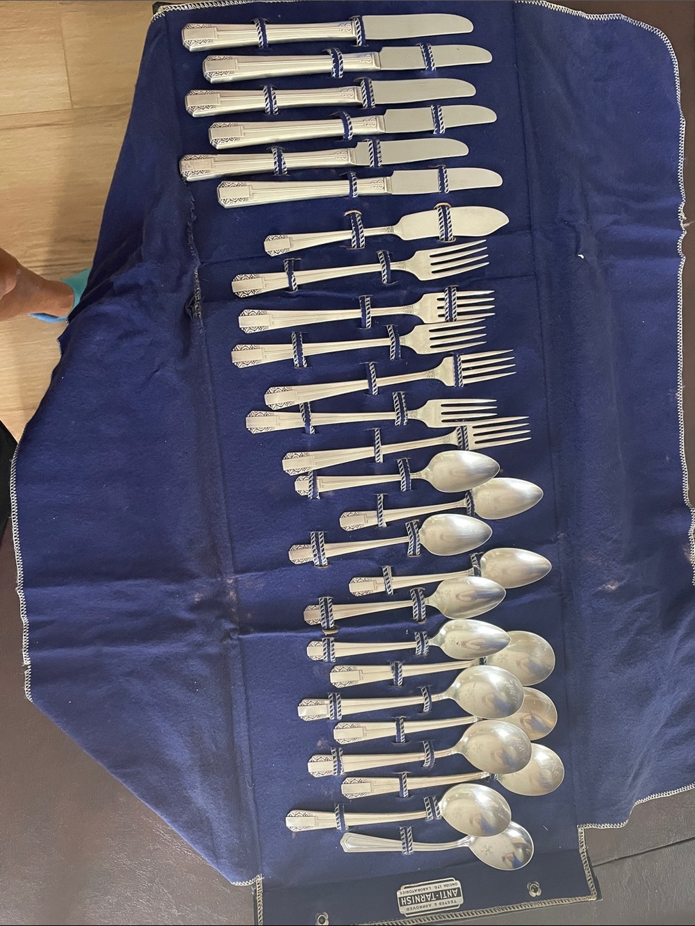 Vintage WM A Rogers AA Heavy AA Oneida LTD Silver 26 pc Flatware Set